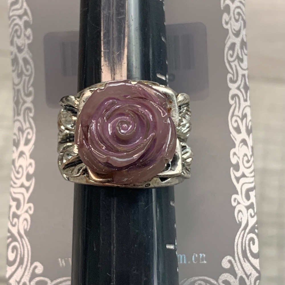 One More Purple Carved Rose Silver Tone Leaf Band Statement Ring Size 7 5597